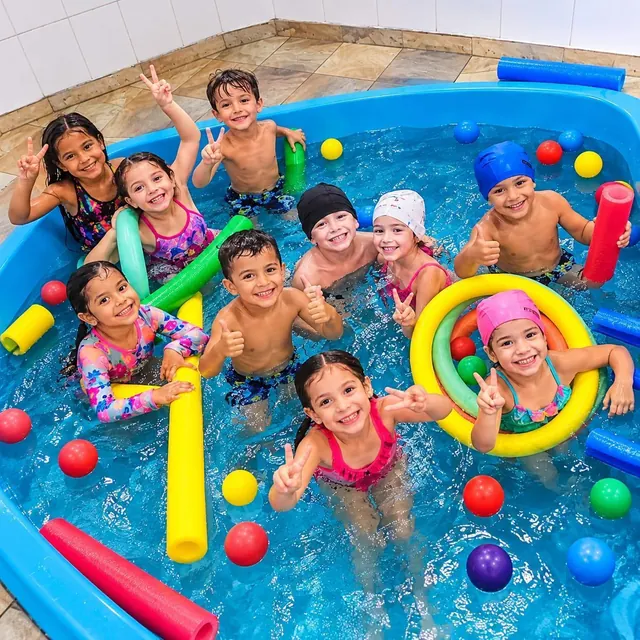 Recreação na piscina